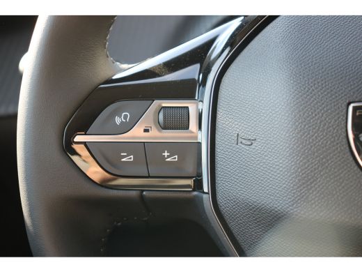 Peugeot 208 Allure | Elektrische parkeerrem | Extra getinte achterste zijruiten en achterruit | Extra getinte... ActivLease financial lease