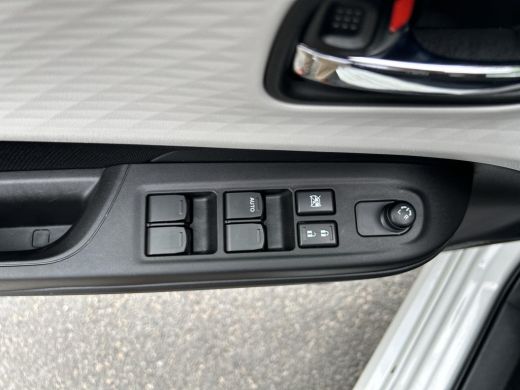 Suzuki Swift 1.2 Select Smart Hybrid ActivLease financial lease