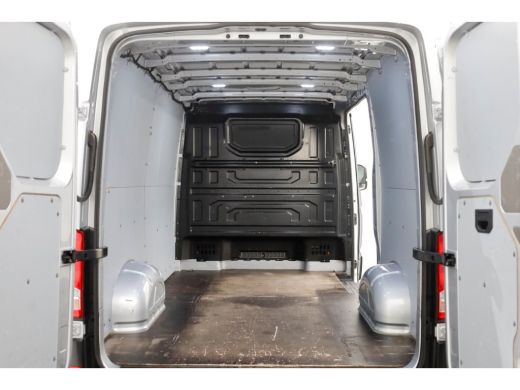 Volkswagen Crafter 35 2.0 TDI 177pk DSG-Automaat L3H2 (L2H1) Highline LED/ACC/Trekhaak 3500kg 08-2021 ActivLease financial lease