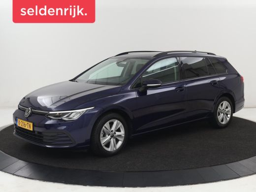 Volkswagen Golf 1.0 TSI Life | Camera | Carplay | Park Assist | Adaptive cruise | Navigatie | Sfeerverlichting | ... ActivLease financial lease