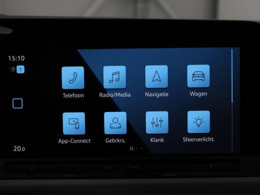 Volkswagen Golf 1.0 TSI Life | Camera | Carplay | Park Assist | Adaptive cruise | Navigatie | Sfeerverlichting | ... ActivLease financial lease