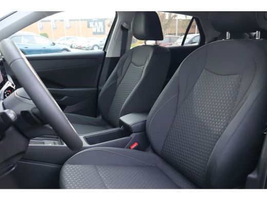 Volkswagen T-Roc Life First Edition | 'App-Connect' draadloze smartphone integratie | Automatische afstandsregelin... ActivLease financial lease