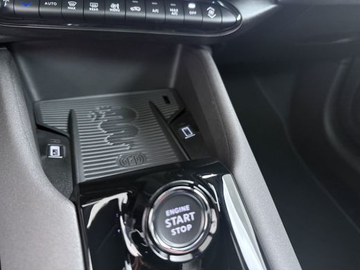 Alfa Romeo Junior Ibrida Ti | 18" lichtmetalen velgen - Fori | Elektrisch bediend panoramisch schuifdak | Techno Pack ActivLease financial lease