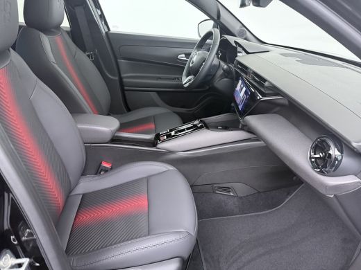 Alfa Romeo Junior Ibrida Ti | 18" lichtmetalen velgen - Fori | Elektrisch bediend panoramisch schuifdak | Techno Pack ActivLease financial lease