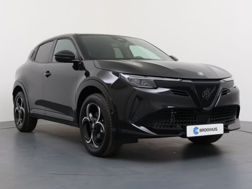 Alfa Romeo Junior Ibrida Ti | 18" lichtmetalen velgen - Fori | Elektrisch bediend panoramisch schuifdak | Techno Pack ActivLease financial lease