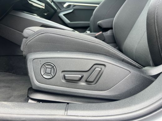Audi A3 Sportback 40 204pk TFSI e S Line Parkeersensoren voor en achter | Achteruitrijcamera | MMI Naviga... ActivLease financial lease