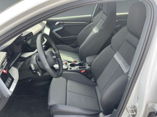 Audi A3 Sportback 40 204pk TFSI e S Line Parkeersensoren voor en achter | Achteruitrijcamera | MMI Naviga... ActivLease financial lease