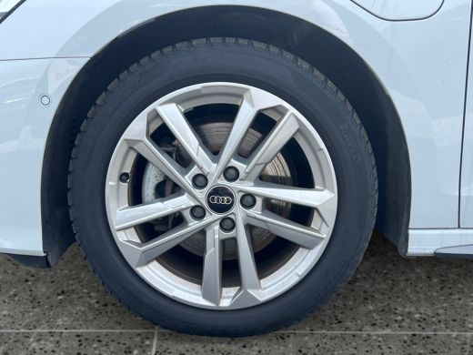 Audi A3 Sportback 40 204pk TFSI e S Line Parkeersensoren voor en achter | Achteruitrijcamera | MMI Naviga... ActivLease financial lease