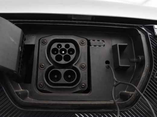 Dacia Spring 65 Extreme 27 kWh | SOH 94,9% | Leder | Camera | Carplay | Airco | Speedlimiter | Bluetooth | Par... ActivLease financial lease