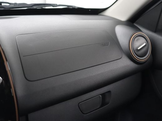 Dacia Spring 65 Extreme 27 kWh | SOH 94,9% | Leder | Camera | Carplay | Airco | Speedlimiter | Bluetooth | Par... ActivLease financial lease
