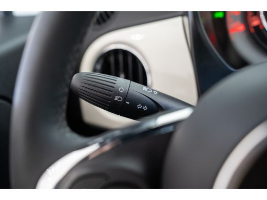 Fiat 500 1.0 Hybrid Cult | Navigatie | Lichtmetalen velgen | Bluetooth | Airco | DAB | Multifunctioneel St... ActivLease financial lease