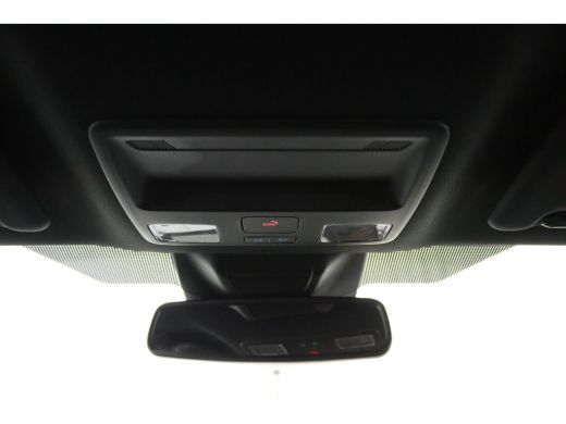 Ford Focus 1.0 EcoBoost Hybrid ST Line | Automaat | Groot Navigatie | Winterpack | CarPlay/Android Auto | LE... ActivLease financial lease