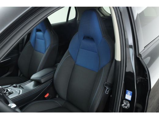 Lynk & Co 01 1.5 Full black, 360 Graden Camera, Climate, ActivLease financial lease