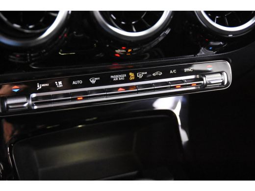 Mercedes-Benz CLA 180 SB *1ste Eigenaar*Leer*Navigatie*Stoelverwarming* ActivLease financial lease