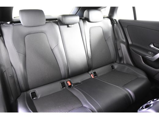 Mercedes-Benz CLA 180 SB *1ste Eigenaar*Leer*Navigatie*Stoelverwarming* ActivLease financial lease