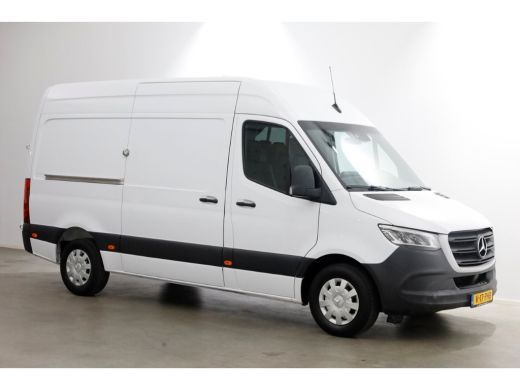 Mercedes-Benz Sprinter 319 CDI 3.0 V6 190pk E6 L2H2 7G Automaat LED/Camera/Trekhaak 3500kg 02-2019 ActivLease financial lease