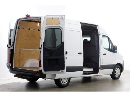 Mercedes-Benz Sprinter 319 CDI 3.0 V6 190pk E6 L2H2 7G Automaat LED/Camera/Trekhaak 3500kg 02-2019 ActivLease financial lease