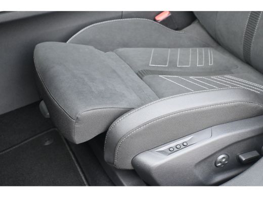 Opel Astra 1.6 Turbo Plug In Hybrid Ultimate | Demo-Deal ! | Navigatie | Schuif-/Kanteldak | Massagestoelen ... ActivLease financial lease