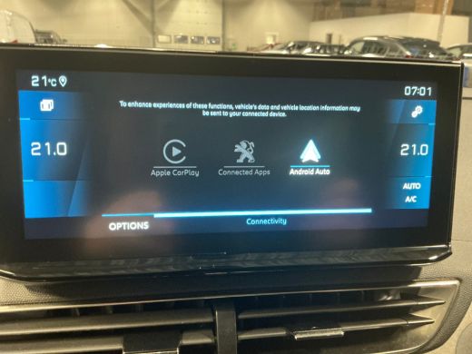 Peugeot 3008 1.2 PureTech GT Stoelverwarming | Camera | Leder/Stof | Adaptieve Cruise | Climate | Carplay | 18... ActivLease financial lease