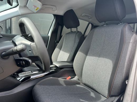 Peugeot e-208 EV Business 51 kWh | Voorraad-Actie ! | Navigatie | 3-Fase | Draadloos Apple Carplay & Android Au... ActivLease financial lease