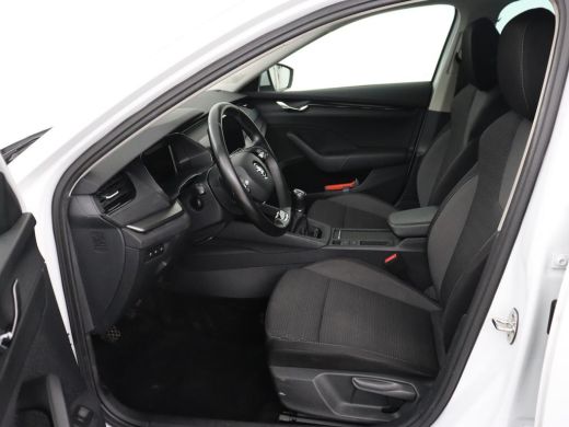 Skoda Octavia 1.0 TSI Business Edition | Stoelverwarming | Trekhaak | Camera | Carplay | Navigatie | 17'' | Cru... ActivLease financial lease