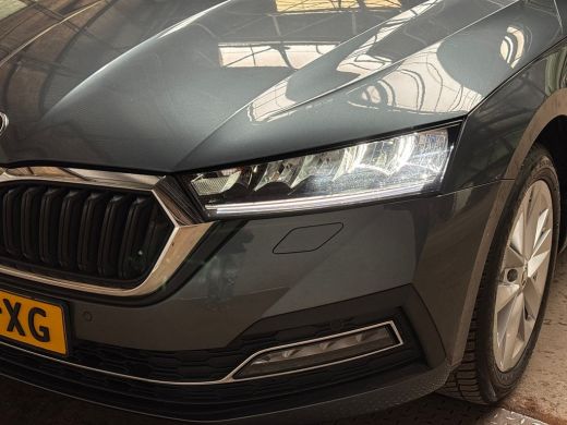 Skoda Octavia Combi 1.0 TSI Sport (VIRTUAL COCKPIT, APPLE CARPLAY, GROOT NAVI, STOELVERWARMING, SPORTSTOELEN, G... ActivLease financial lease