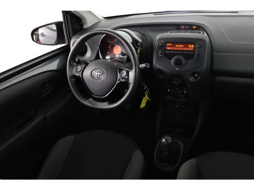 Toyota Aygo 1.0 VVT-i x-fun | Eerste Eigenaar | Bluetooth | Airco | Stuurwielbediening | ActivLease financial lease