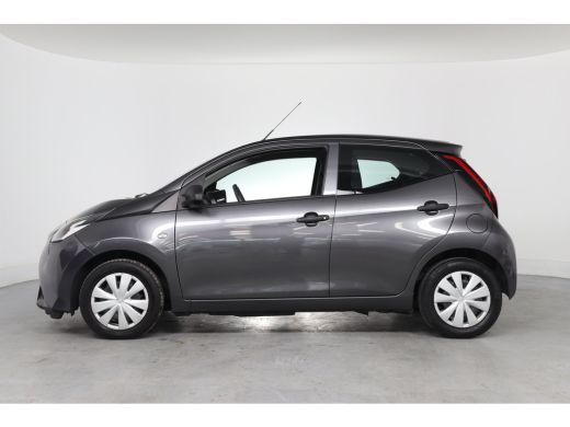 Toyota Aygo 1.0 VVT-i x-fun | Eerste Eigenaar | Bluetooth | Airco | Stuurwielbediening | ActivLease financial lease
