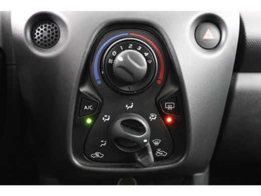 Toyota Aygo 1.0 VVT-i x-fun | Eerste Eigenaar | Bluetooth | Airco | Stuurwielbediening | ActivLease financial lease