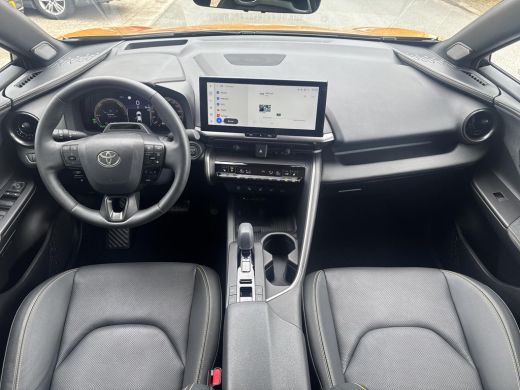 Toyota C-HR 2.0 Plug-in Hybrid 220 Premi&egrave;re Edition | 06-101410108 Voor meer informatie ActivLease financial lease