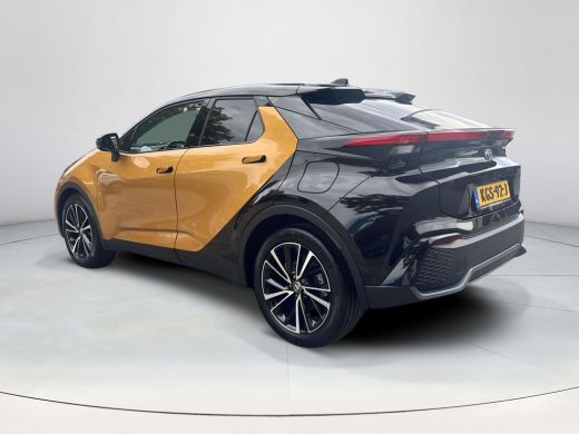 Toyota C-HR 2.0 Plug-in Hybrid 220 Premi&egrave;re Edition | 06-101410108 Voor meer informatie ActivLease financial lease