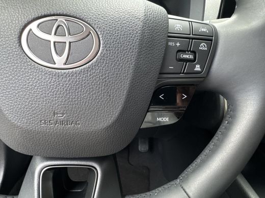 Toyota C-HR 2.0 Plug-in Hybrid 220 Premi&egrave;re Edition | 06-101410108 Voor meer informatie ActivLease financial lease