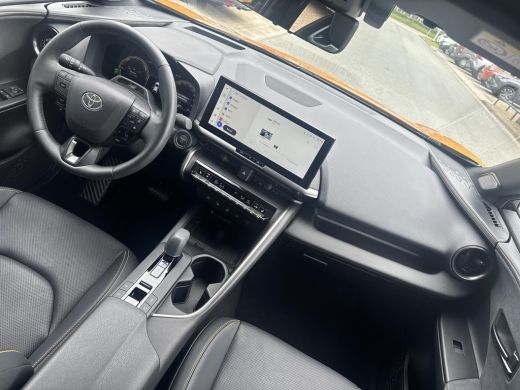 Toyota C-HR 2.0 Plug-in Hybrid 220 Premi&egrave;re Edition | 06-101410108 Voor meer informatie ActivLease financial lease