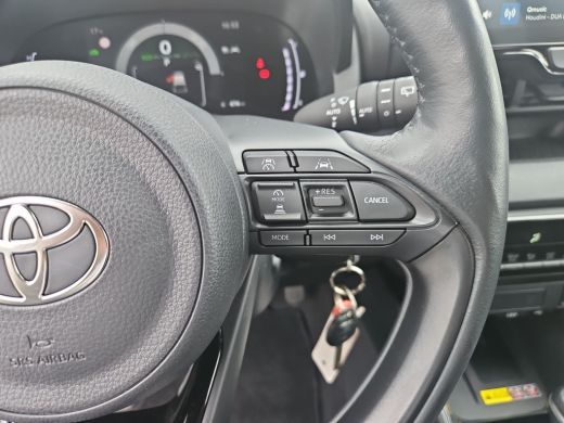 Toyota Yaris 1.5 Hybrid 115 Dynamic Limited (Parkeersensoren voor en achter) ActivLease financial lease