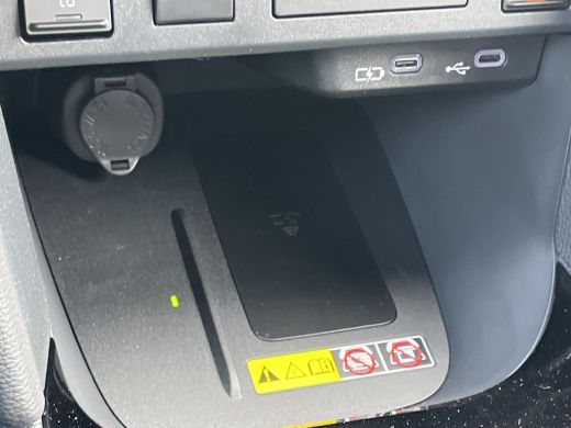 Toyota Yaris Cross 1.5 Hybrid 115 Dynamic | Oostendorp 50 jarig jubileum editie | Night sky black metallic | Nieuw u... ActivLease financial lease