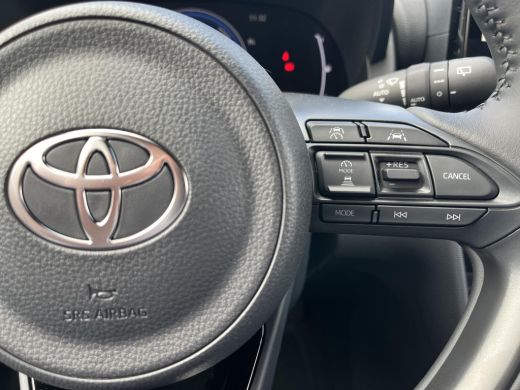 Toyota Yaris Cross 1.5 Hybrid 115 Dynamic | Oostendorp 50 jarig jubileum editie | Night sky black metallic | Nieuw u... ActivLease financial lease