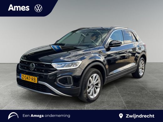 Volkswagen T-Roc 1.0 115pk TSI Life Edition Parkeerassistent (Park Assist) | Achteruitrijcamera 'Rear View' | Adap...