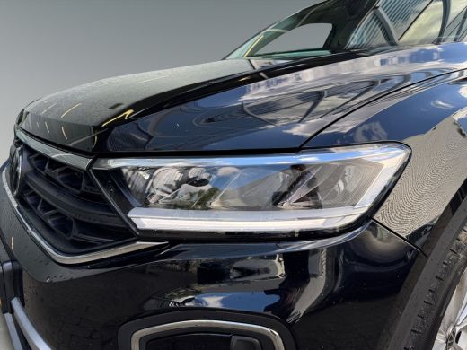 Volkswagen T-Roc 1.0 115pk TSI Life Edition Parkeerassistent (Park Assist) | Achteruitrijcamera 'Rear View' | Adap... ActivLease financial lease