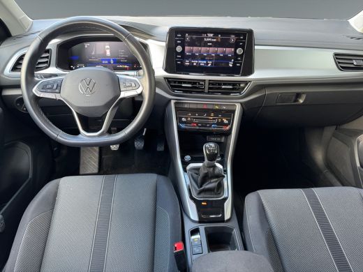 Volkswagen T-Roc 1.0 115pk TSI Life Edition Parkeerassistent (Park Assist) | Achteruitrijcamera 'Rear View' | Adap... ActivLease financial lease