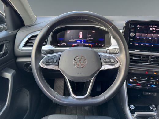 Volkswagen T-Roc 1.0 115pk TSI Life Edition Parkeerassistent (Park Assist) | Achteruitrijcamera 'Rear View' | Adap... ActivLease financial lease