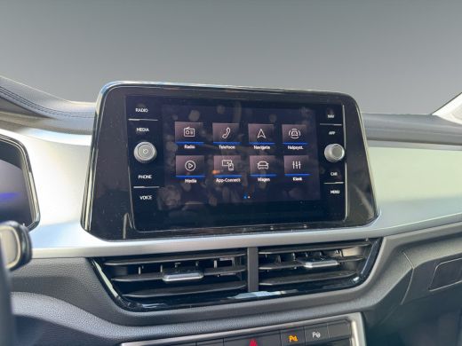 Volkswagen T-Roc 1.0 115pk TSI Life Edition Parkeerassistent (Park Assist) | Achteruitrijcamera 'Rear View' | Adap... ActivLease financial lease