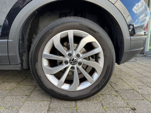 Volkswagen T-Roc 1.0 115pk TSI Life Edition Parkeerassistent (Park Assist) | Achteruitrijcamera 'Rear View' | Adap... ActivLease financial lease
