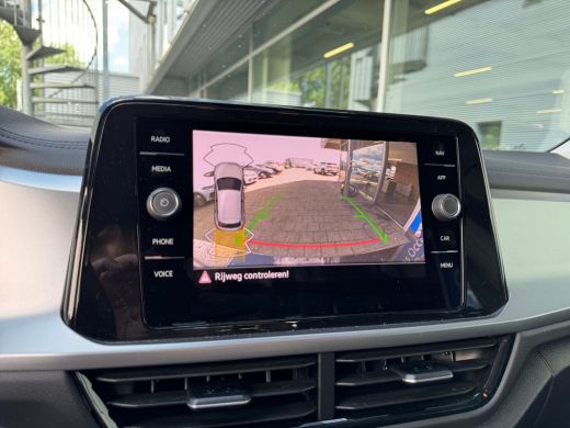 Volkswagen T-Roc 1.0 115pk TSI Life Edition Parkeerassistent (Park Assist) | Achteruitrijcamera 'Rear View' | Adap... ActivLease financial lease