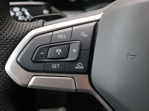 Volkswagen Touareg 3.0 TSi eHybrid 4MOTION R Edition 467PK Aut. matrix led, trekhaak, panoramadak, 360gr. camera, le... ActivLease financial lease