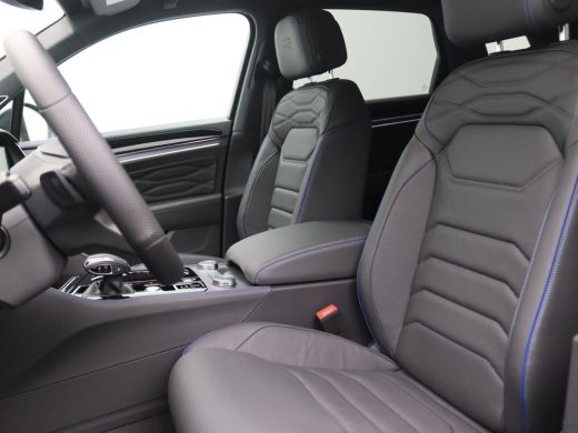 Volkswagen Touareg 3.0 TSi eHybrid 4MOTION R Edition 467PK Aut. matrix led, trekhaak, panoramadak, 360gr. camera, le... ActivLease financial lease