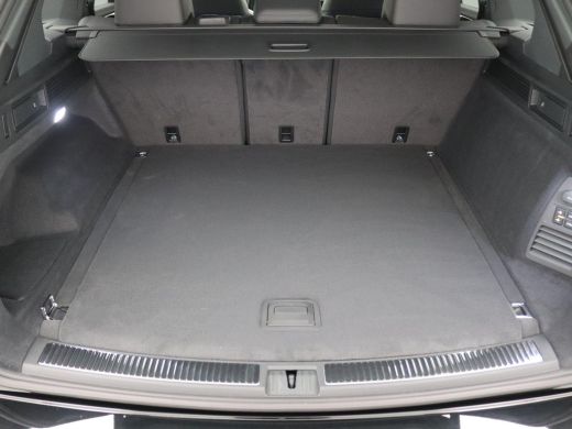 Volkswagen Touareg 3.0 TSi eHybrid 4MOTION R Edition 467PK Aut. matrix led, trekhaak, panoramadak, 360gr. camera, le... ActivLease financial lease