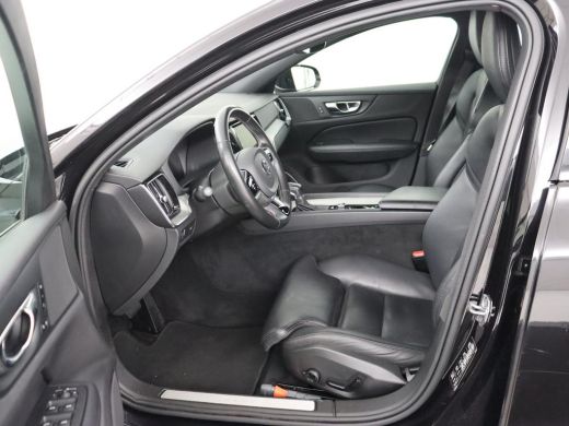 Volvo  V60 2.0 T4 Inscription | Leder | Stoelverwarming | Adaptive cruise | Carplay | Camera | Navigatie | F... ActivLease financial lease