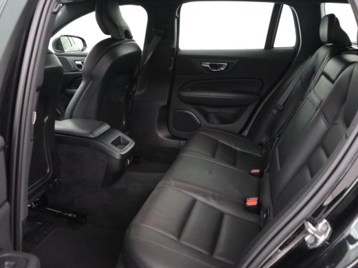 Volvo  V60 2.0 T4 Inscription | Leder | Stoelverwarming | Adaptive cruise | Carplay | Camera | Navigatie | F... ActivLease financial lease