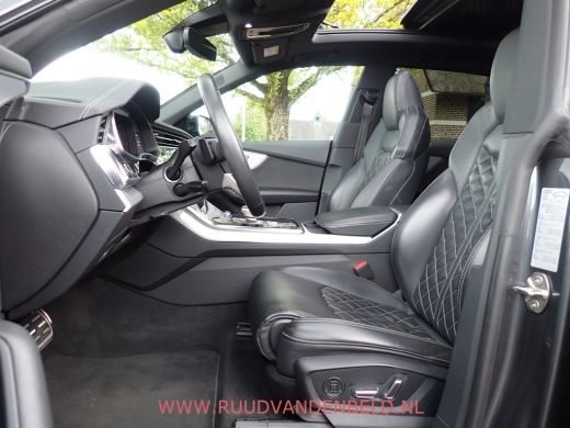 Audi Q8 60TFSI e QUATTRO S-LINE COMPETITION 23'' /  PANO / ACC / 360* / B&O / TREKHAAK ActivLease financial lease