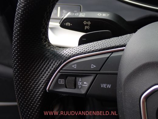 Audi Q8 60TFSI e QUATTRO S-LINE COMPETITION 23'' /  PANO / ACC / 360* / B&O / TREKHAAK ActivLease financial lease